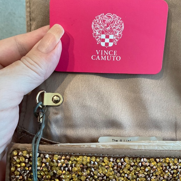 Vince Camuto Golden Clutch & Dust Bag NWT - Picture 2 of 8